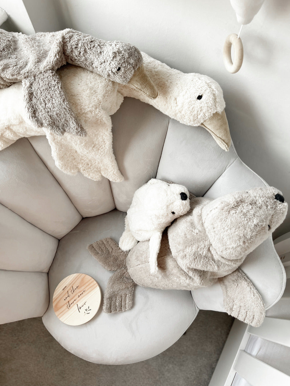 Cuddly Animal Goose small / grey