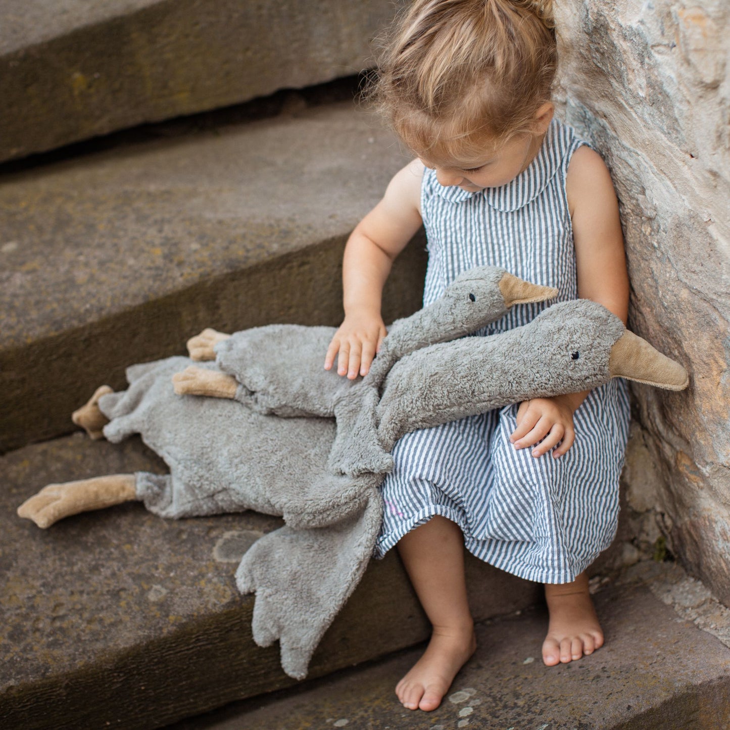 Cuddly Animal Goose small / grey